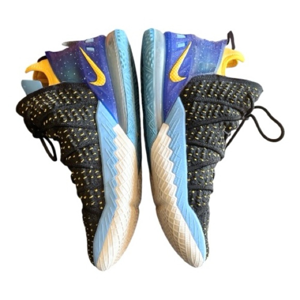Nike LeBron 18 Lakers Heritage Sneakers - Picture 3 of 10